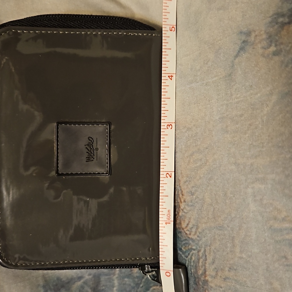 Mossimo Wallet - Picture 5 of 6